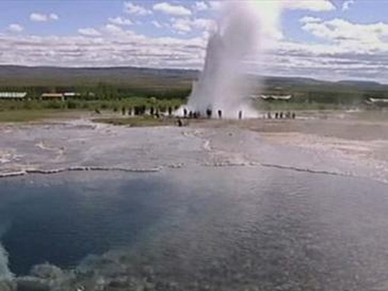 Iceland - IMF set to hand over loan