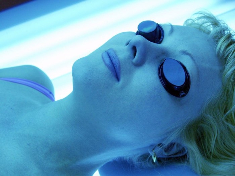 Sunbeds - Ban being sought by Mary Harney