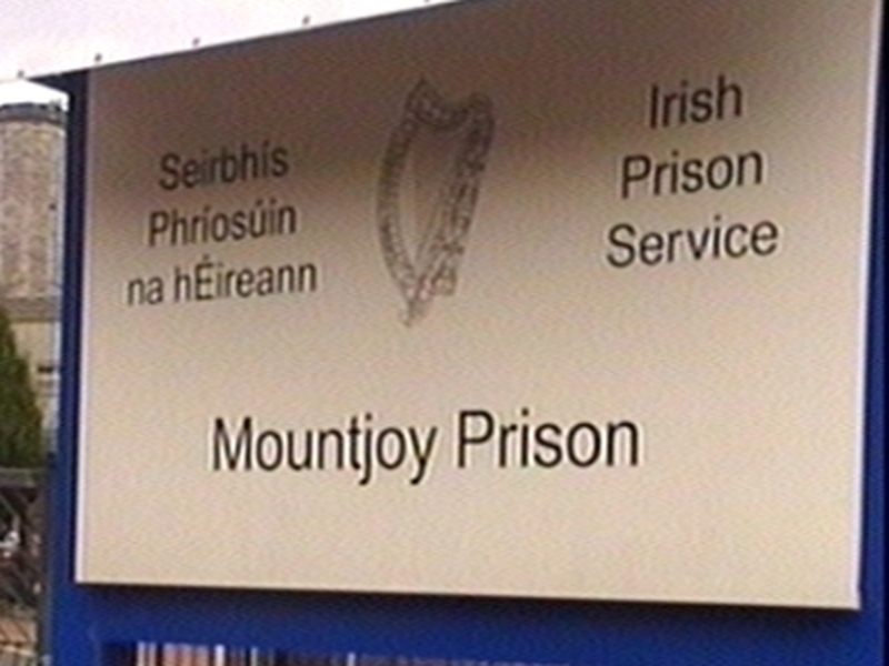 Mountjoy Prison - Three people injured in stabbing