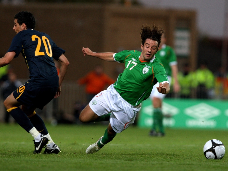 Irish midfielder Stephen Hunt scored on his debut but it wasn't enough to give new club Hull a share of the points