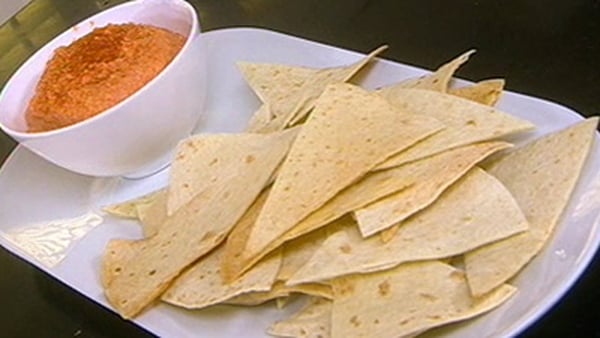 Red Pepper and Chilli Hummus with Tortilla Chips