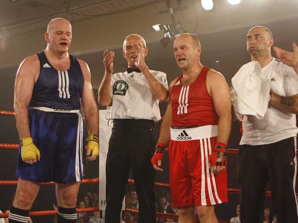 Seán wins his bout