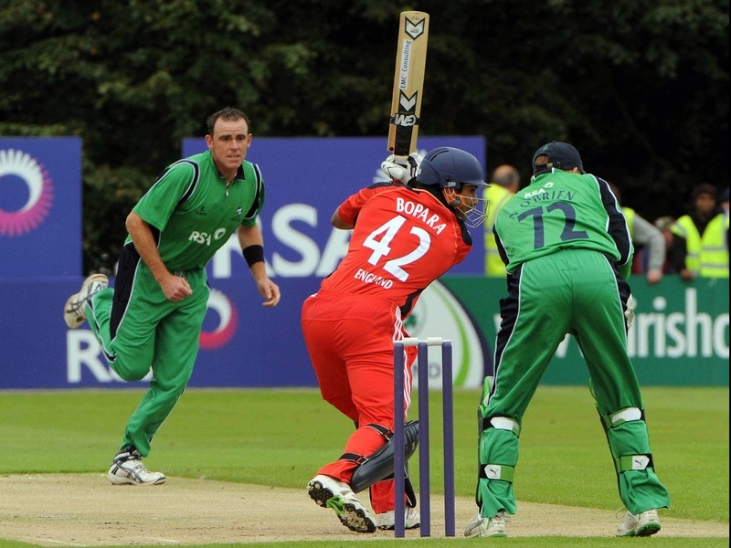 Trent Johnston bagged 4 for 26 as England were restricted to 203 for their 50 overs