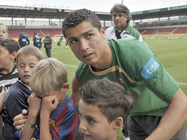 Ronaldo - Could be out for up to a month