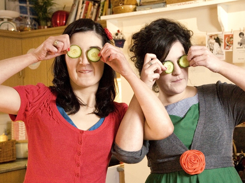 Lilly (l), Maeve Higgins