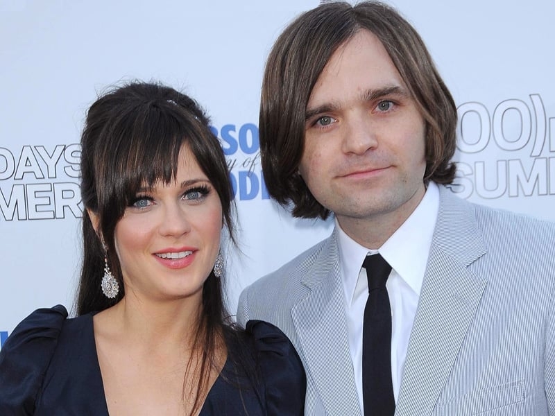 Deschanel and Gibbard - Got engaged last year