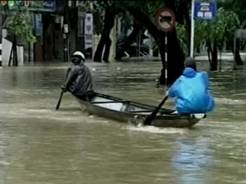 Vietnam - Floods after typhoon hits