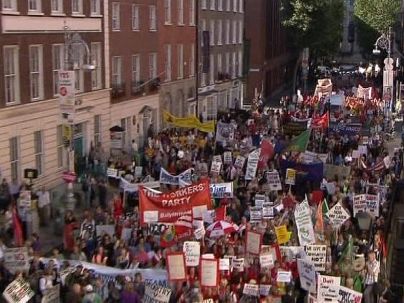 Dublin - Community sector march to the Dáil