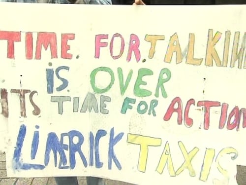 Dublin - Protest by taxi drivers around Ireland
