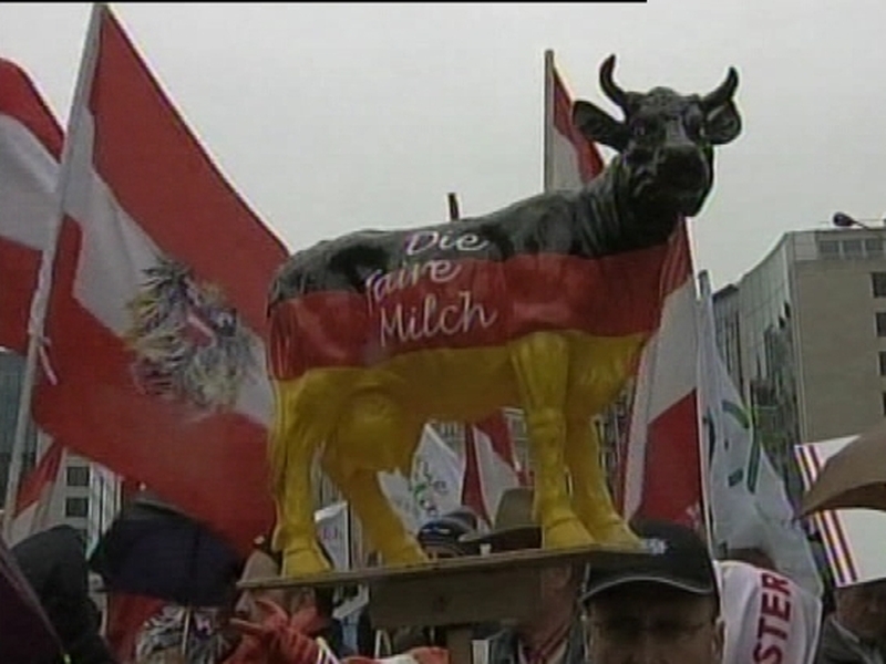 Brussels - Protest over dairy crisis