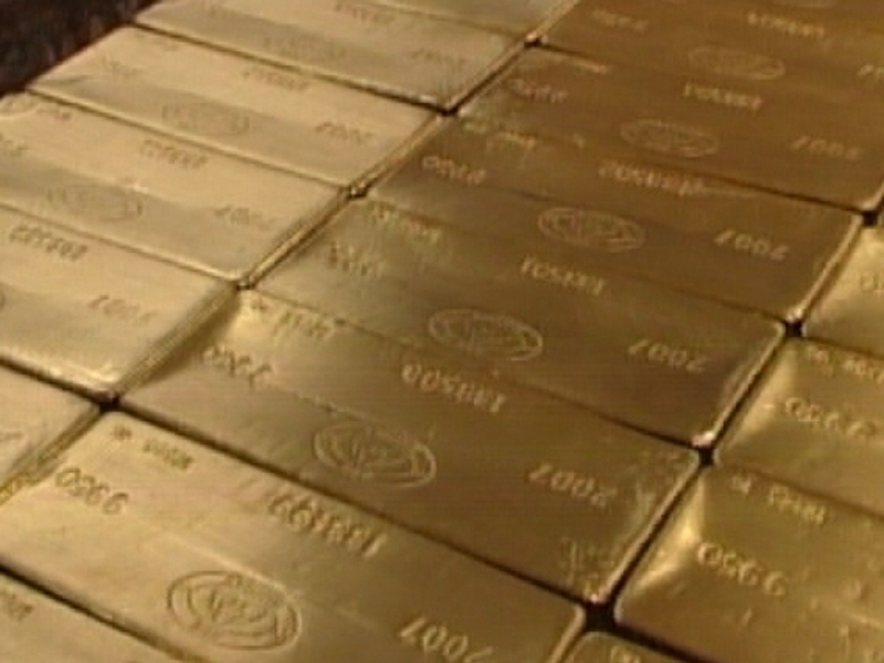 Gold prices - Weak dollar pushes gold higher