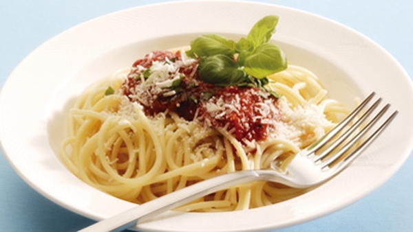 Fresh Tomato and Basil Sauce with Ricotta and Blac