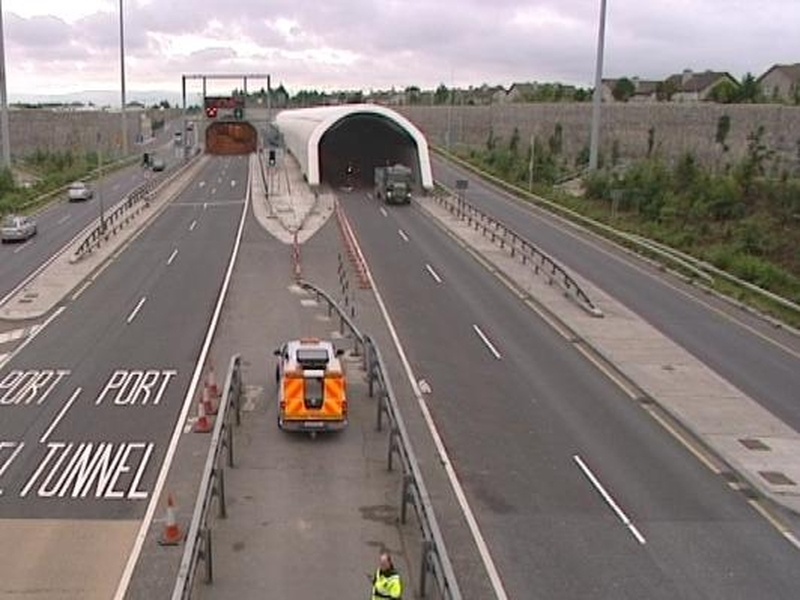 Dublin Port Tunnel - Crash between two trucks
