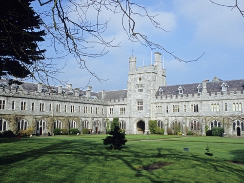 University College Cork - Cost of conferring in 2009 was €200k