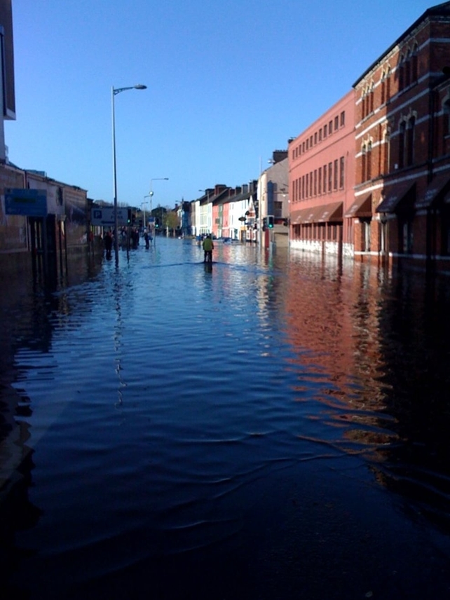 A brave cyclist in Cork (Credit: Iseult Cronin)