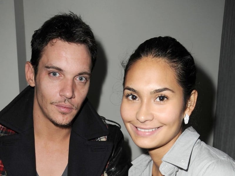 Rhys Meyers, Hammer - Reena sparked rumours of marriage