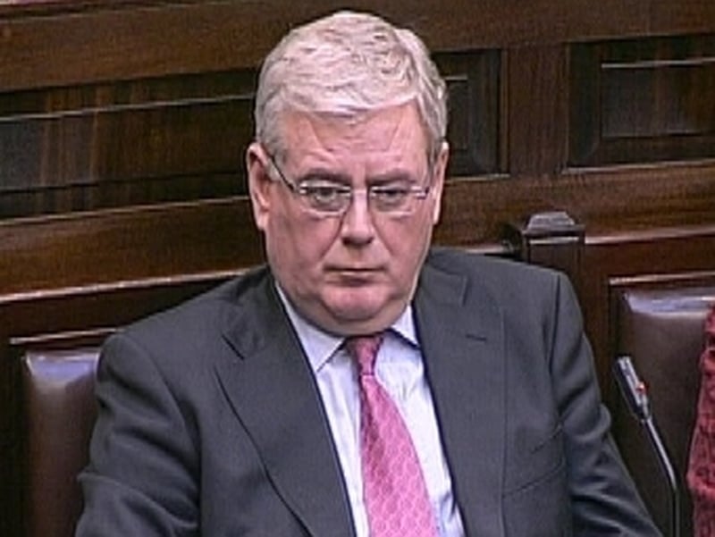 Eamon Gilmore - 'Law change needed for bank probe'