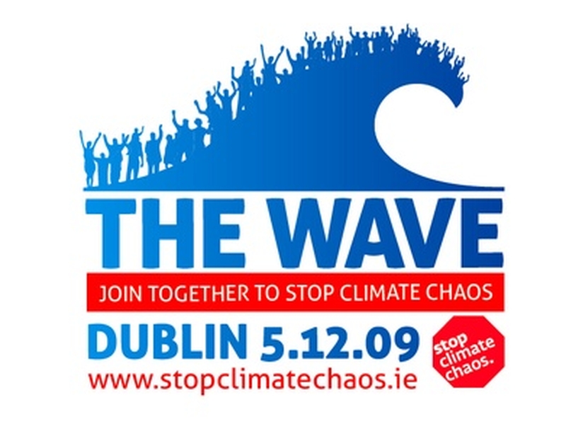 The Wave - Hundreds demonstrate over climate change