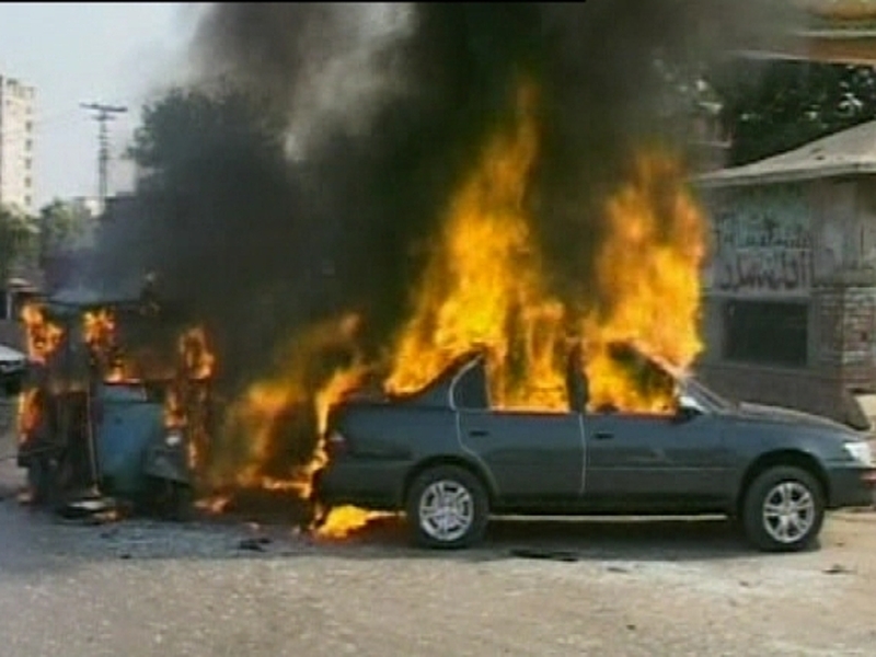 Pakistan - Taliban using bombs in attacks across country