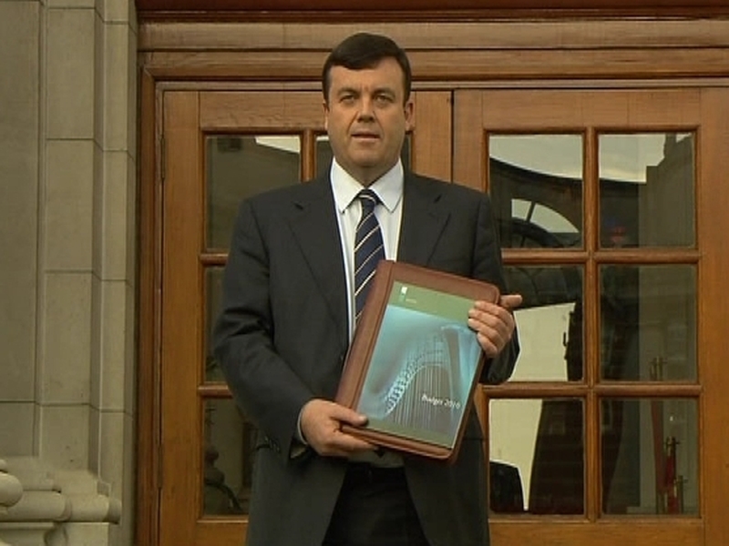 Brian Lenihan - 'Not possible' to exclude social welfare from cuts