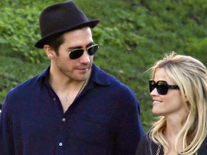 Gyllenhaal and Witherspoon - No longer dating