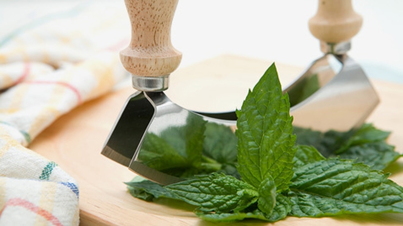 Petis Pois and Fresh Mint Soup