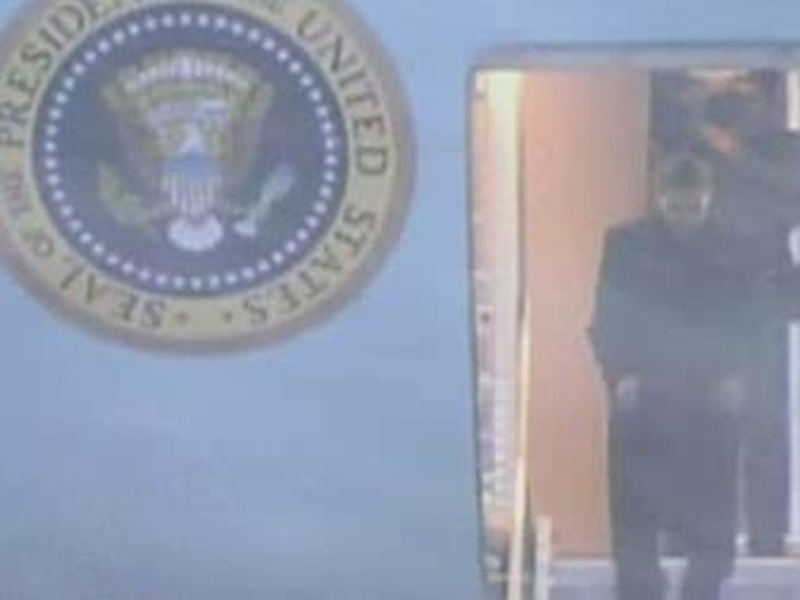 Barack Obama - Arrived home into blizzard