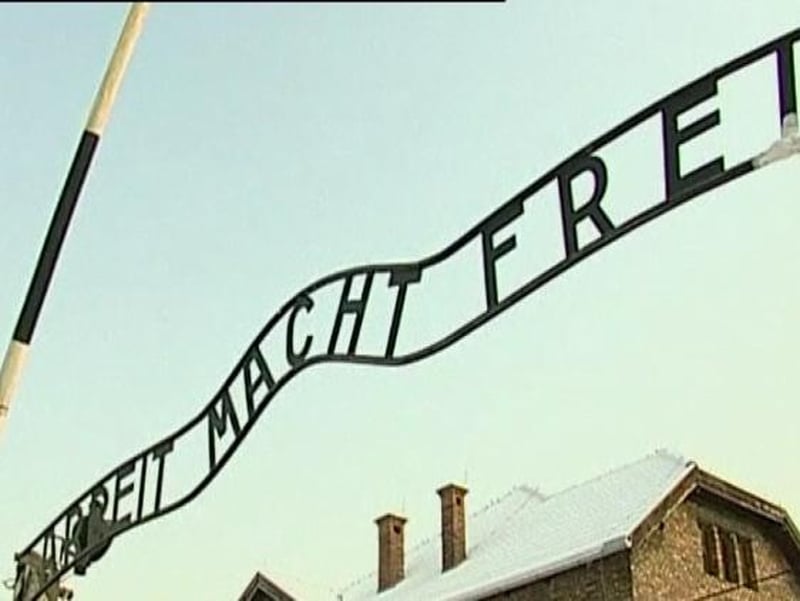 Auschwitz sign - Five arrested over theft