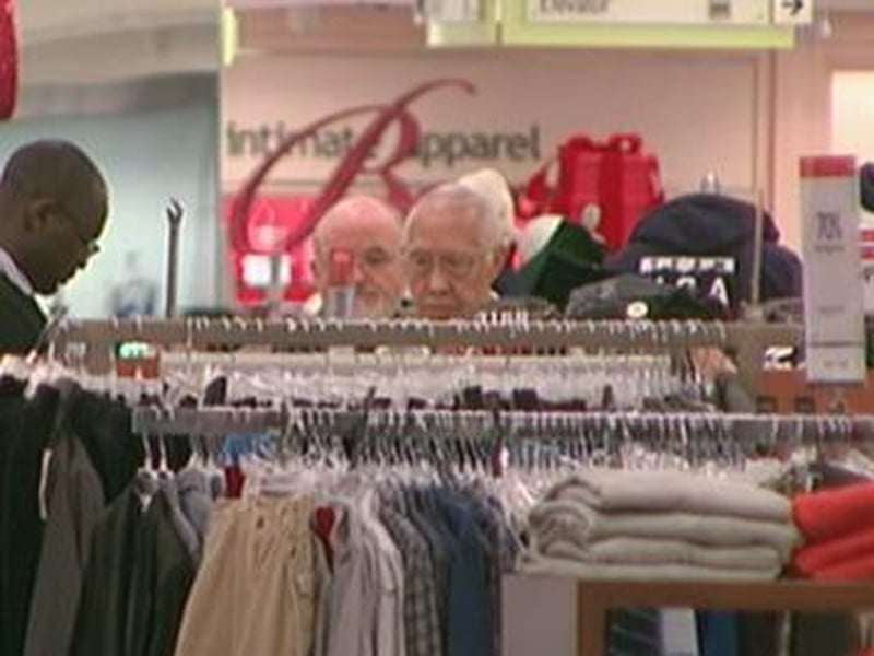 US economy - Consumer spending holding up