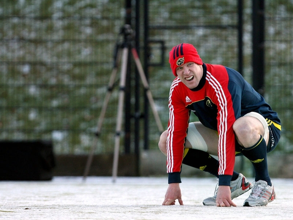 Munster captain Paul O'Connell trains in the snow