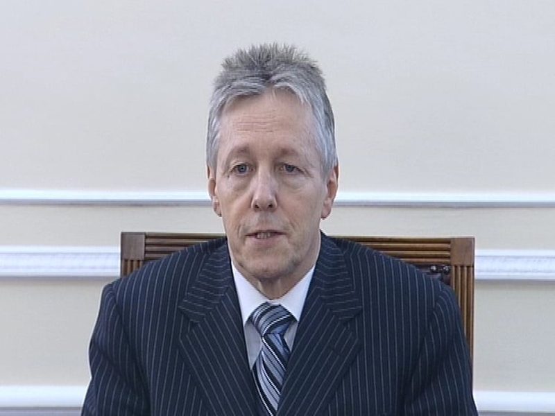 Peter Robinson - Taking a break of up to six weeks
