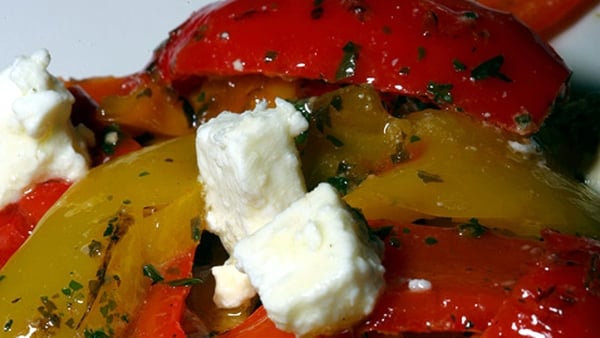 Pizza á la Eva with Roasted Garlic, Peppers and Fe