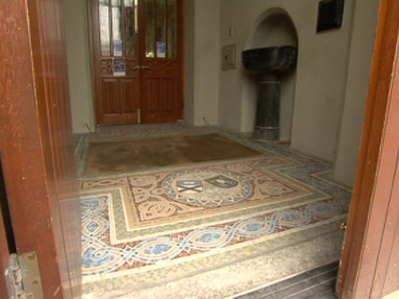 Carlow - Baby boy found in porch of cathedral