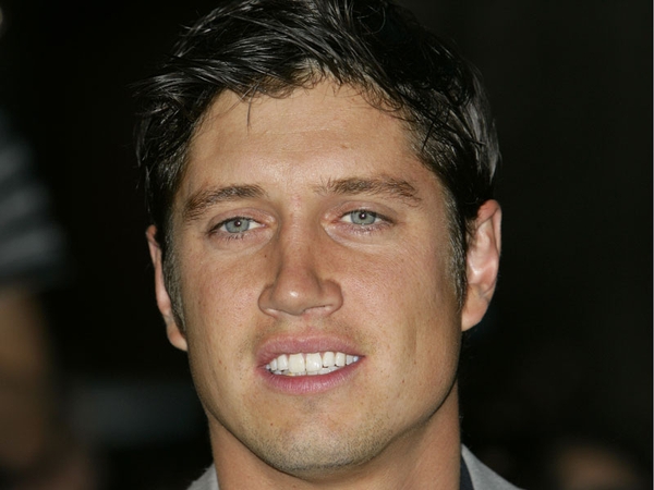 Kay - "I'm so sorry. I've been an idiot and I've let my family down."