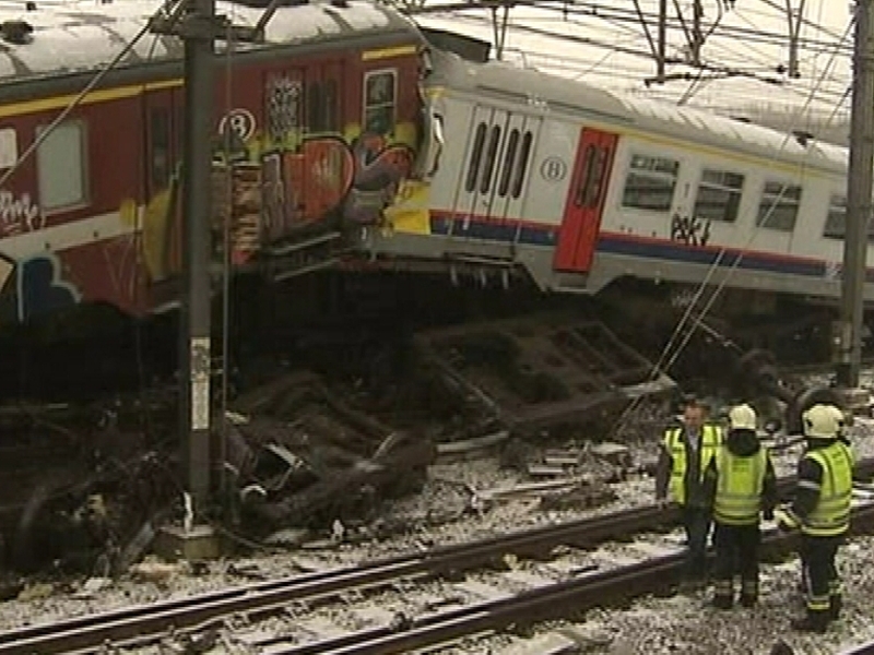 Halle - Two trains involved in crash