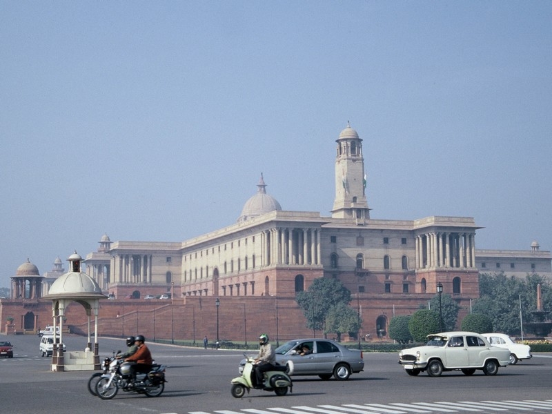 India - Economy grows by 7.4%