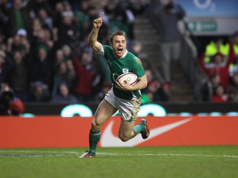 Tommy Bowe scores the winning try against England in this year's RBS Six Nations