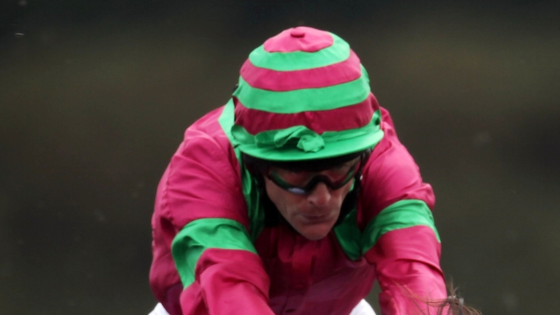 Kieren Fallon had to stoke Borderlescott along some way from home but he had a most willing partner