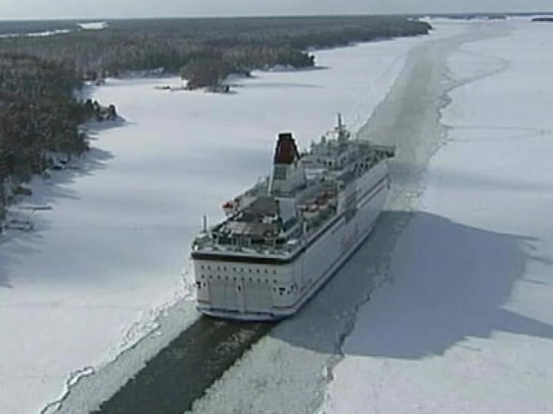 Sweden - Ships had been stuck since Wednesday