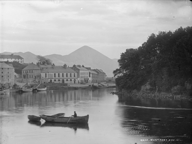 Westport quays, with mountains in the background. Lawrence Collection: 1870-1914