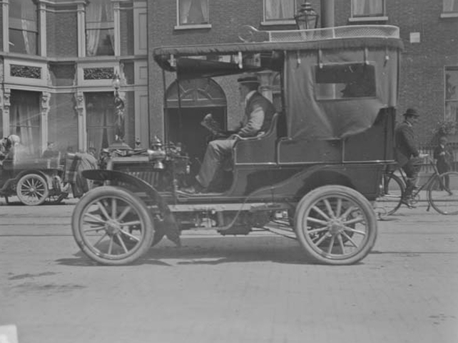 Car outside the Shelbourne Hotel, St Stephen's Green. Car is possibly a 12 hp Panhard fitted with a Brougham body. Clarke Collection: 1890-1910