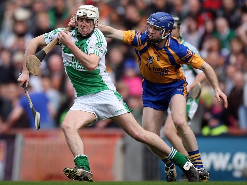 Alan Cuddihy of Ballyhale gets away from Portumna's Damien Hayes