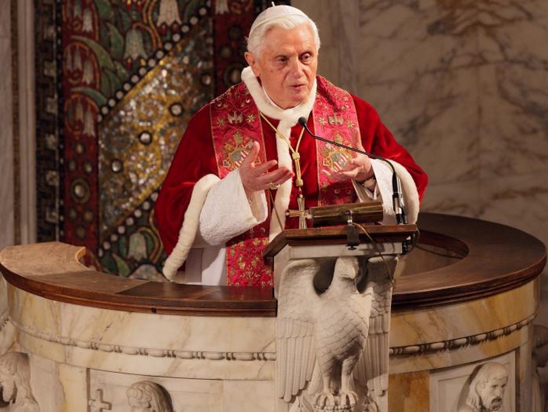 Pope Benedict - Vatican says 'there was no cover-up in the case of Fr Murphy'