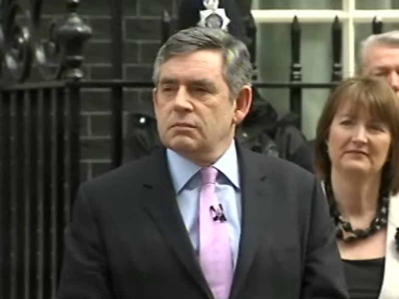 Gordon Brown - Britain's Queen Elizabeth asked to dissolve parliament