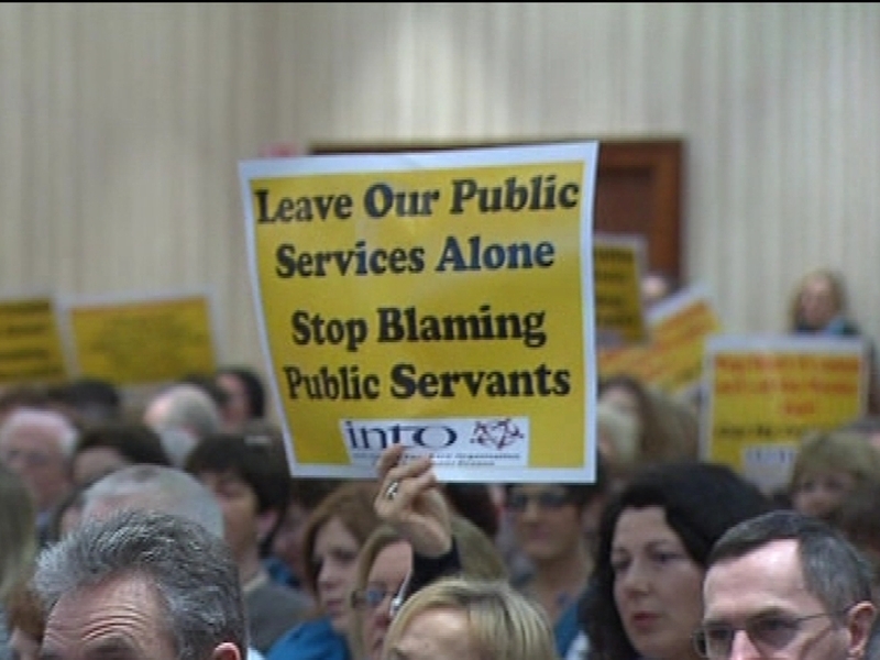 Teachers - Widespread opposition to deal