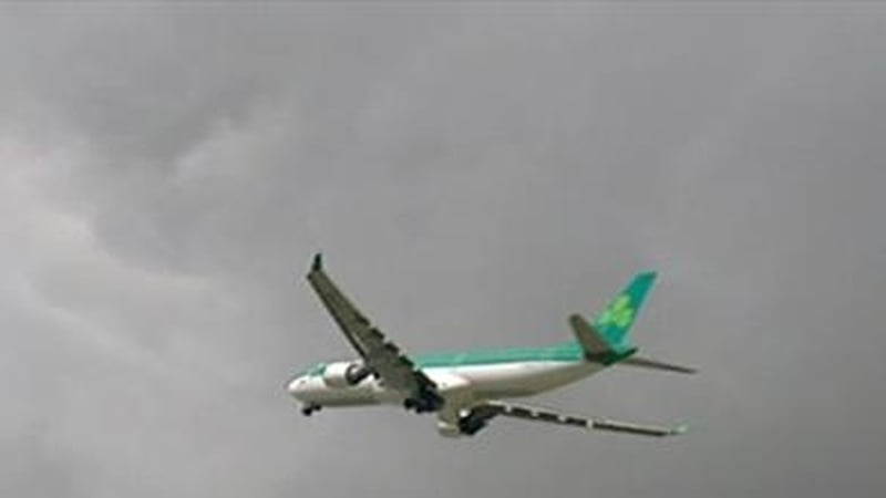 Aer Lingus - Hiring costs 'not material' for now