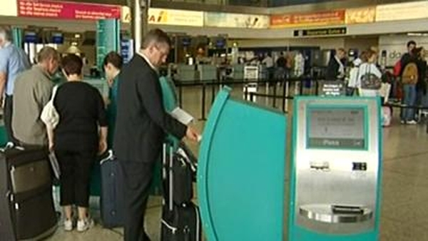 Aer Lingus row - Shareholders and public 'not amused' claim