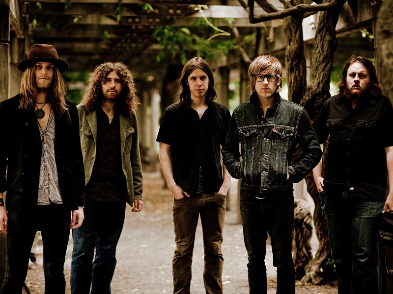 Alberta Cross (Terry Wolfers, second left)