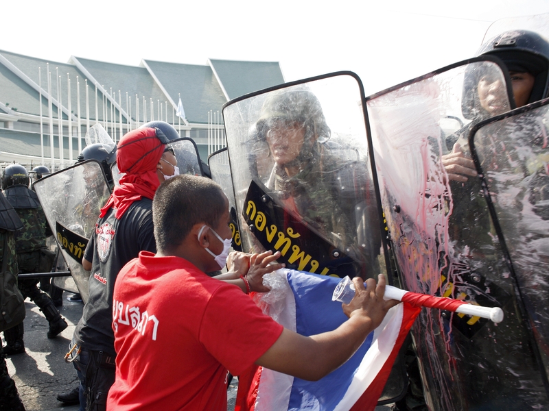 Thailand - 21 killed in weekend violence