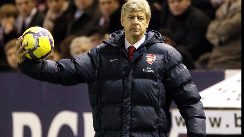 Arsene Wenger is believed to be attempting to sign a new goalkeeper
